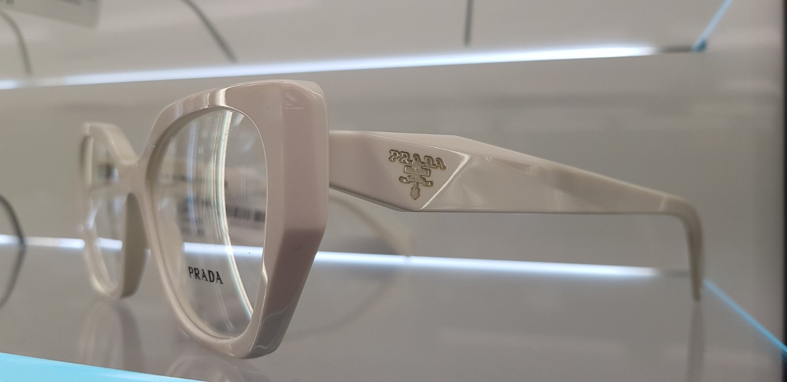 luxottica roadshow
